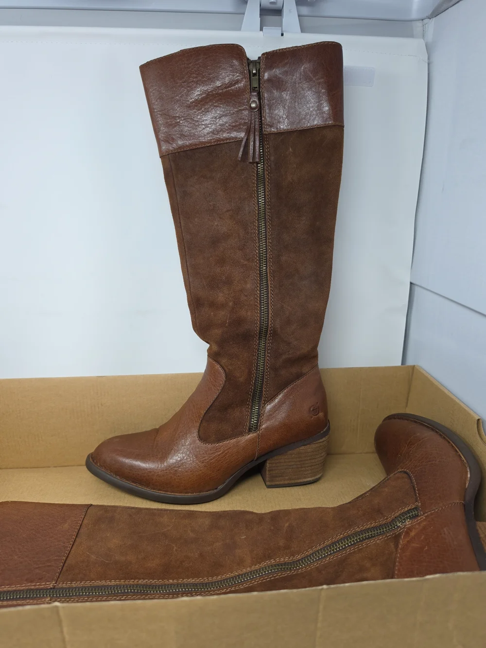 Women's Brown Knee-High Leather Zip Boots